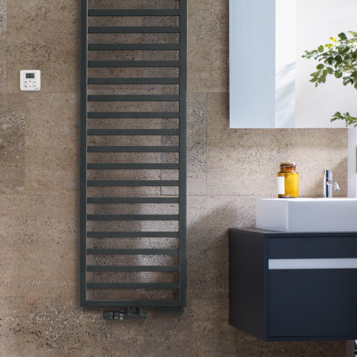 csm_Zehnder_RAD_quaro_Mixed_connection_bottom_AnthraciteGrey_d7a70bd969